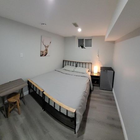 Guest House Basement - Master Bedrooms In Bayview Village Toronto Eksteriør bilde