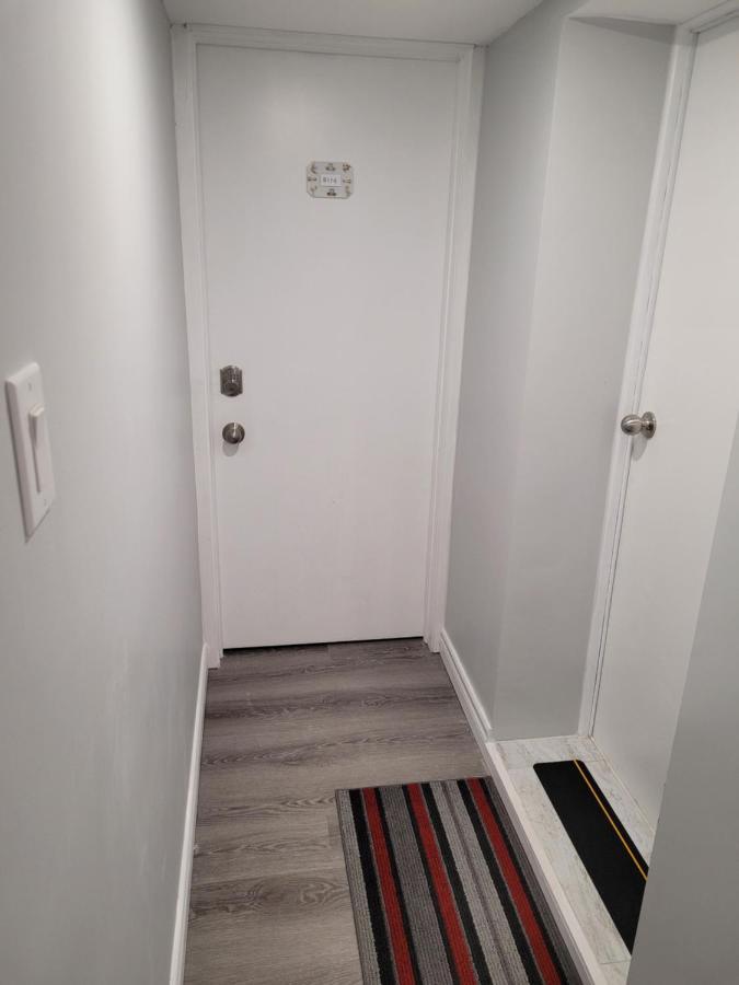 Guest House Basement - Master Bedrooms In Bayview Village Toronto Eksteriør bilde