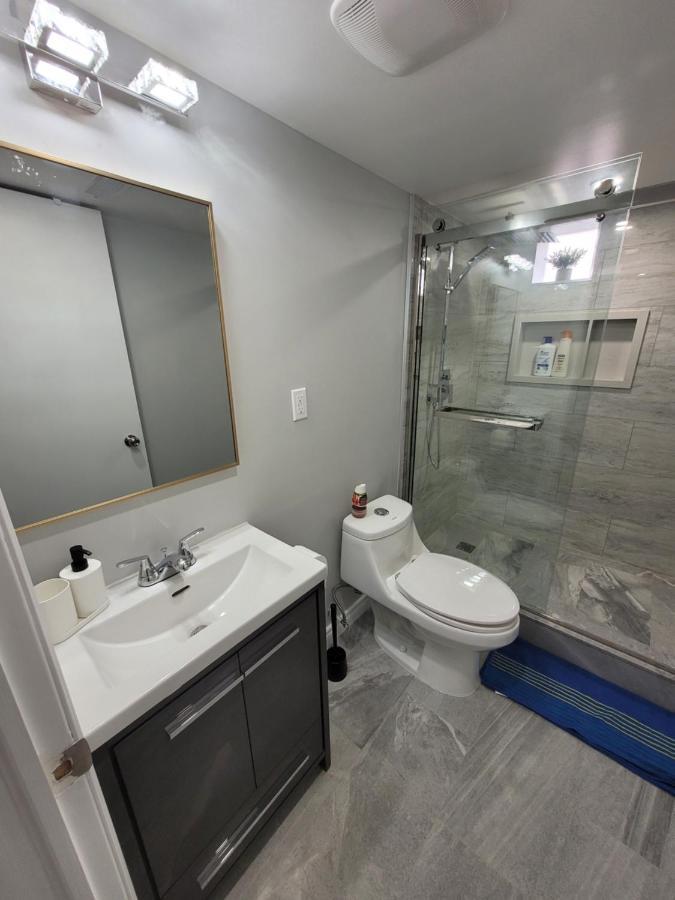Guest House Basement - Master Bedrooms In Bayview Village Toronto Eksteriør bilde