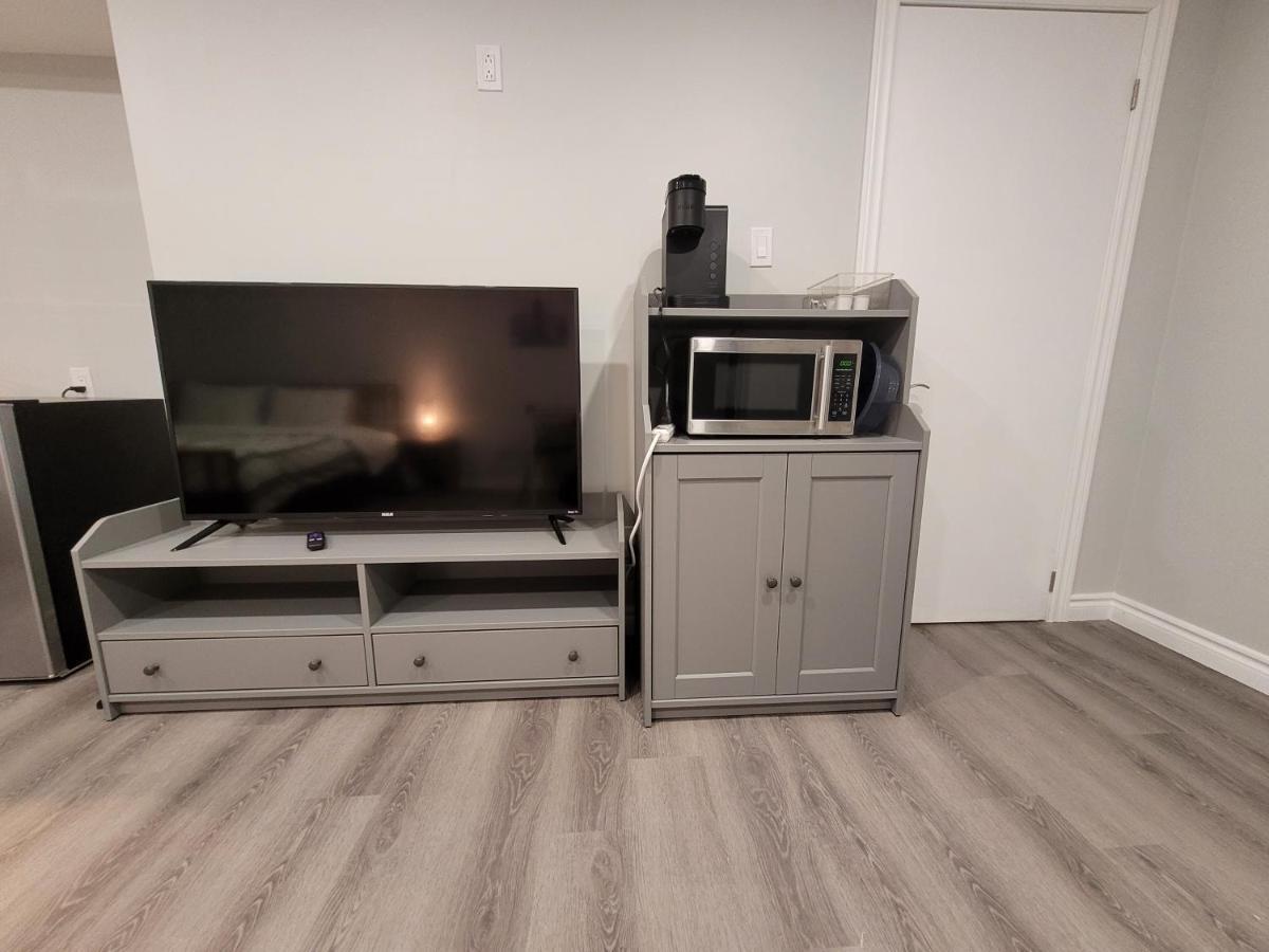 Guest House Basement - Master Bedrooms In Bayview Village Toronto Eksteriør bilde